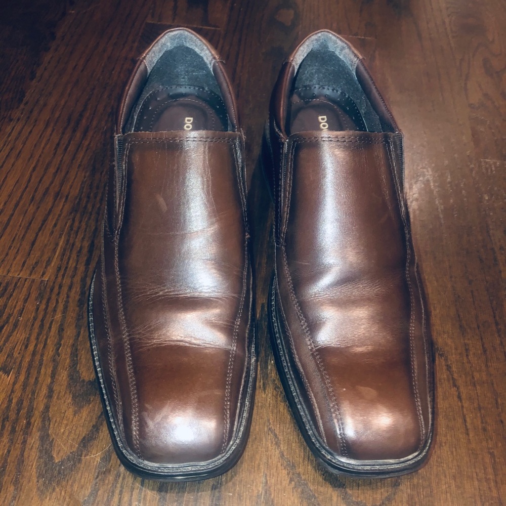 Dockers menโs brown dress shoes size 10.5m